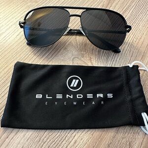 Blenders Shadow Black Polarized Aviator Sunglasses Men/Women/Unisex